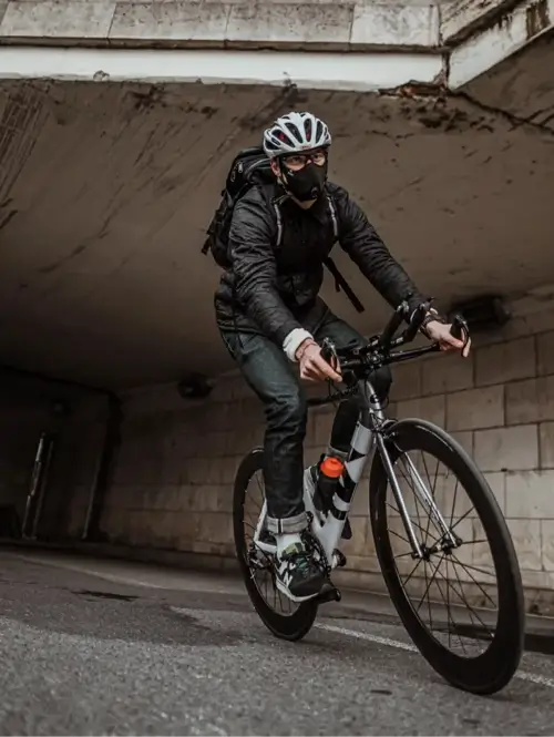 Les meilleurs équipements pour mieux respirer à vélo en ville