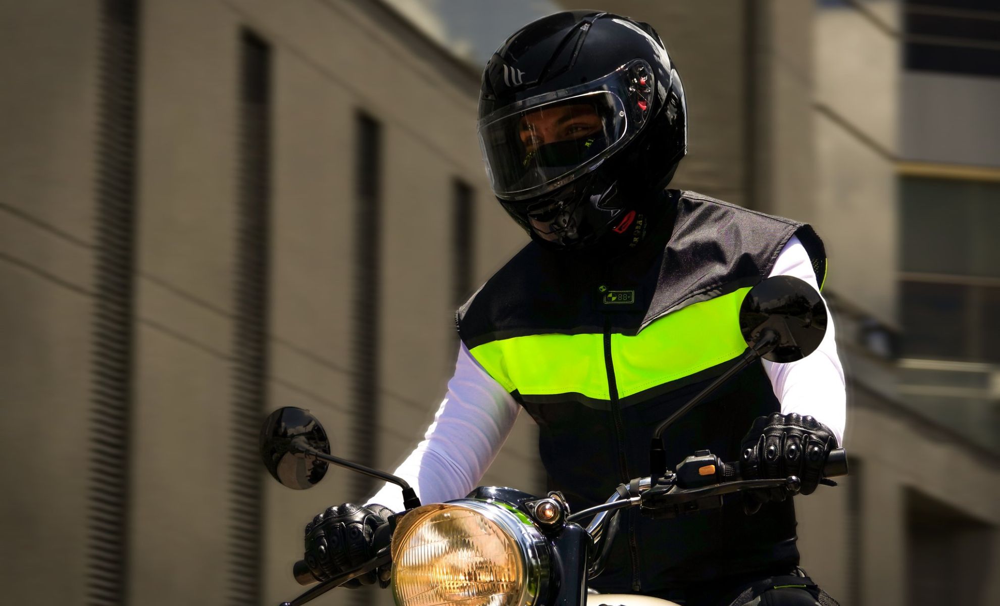 Gilet airbag pour moto