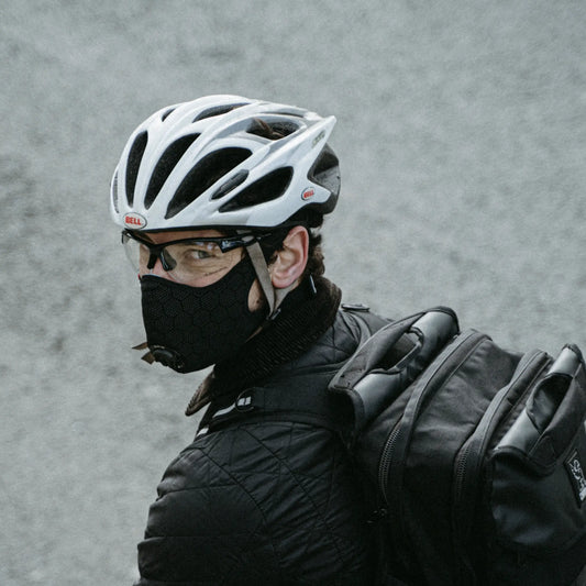 Performances du masque anti-pollution lors de la pratique du vélo : le guide complet