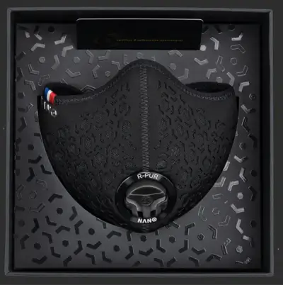 packaging d'un masque R-PUR modèle moto noir